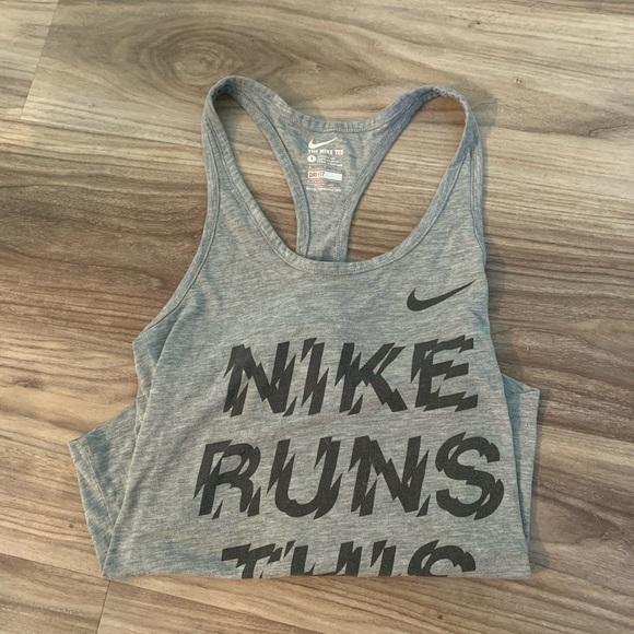 Nike Workout Top - Picture 1 of 1